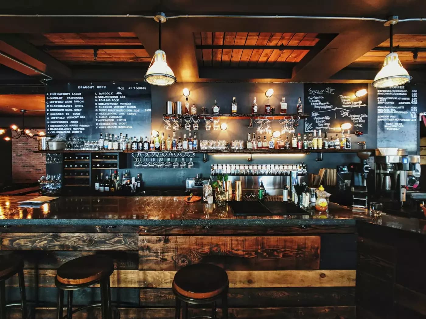 Bar & Pub